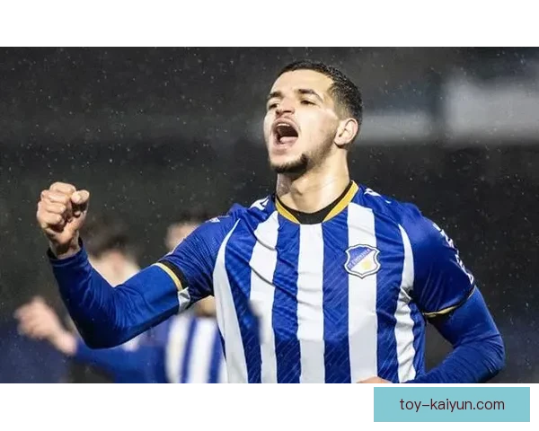 埃因霍温进攻数据表现稳健，持续提高完美配合引人关注