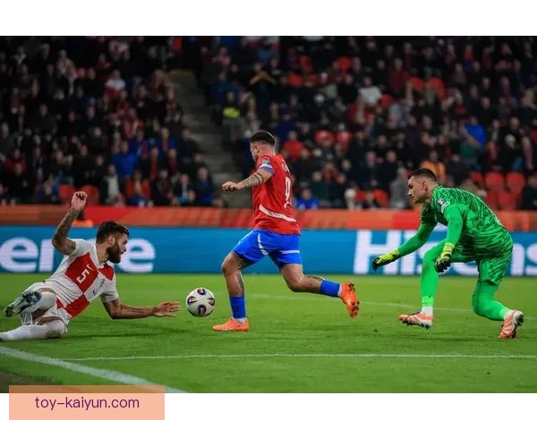 英超后卫表现稳健，数据分析显示防守能力持续提升