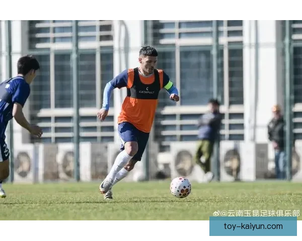 凯泽球员状态回暖，近期比赛表现稳健引发关注